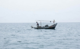 Perahu nelayan di perairan, ilustrasi GPS pelacak kapal nelayan